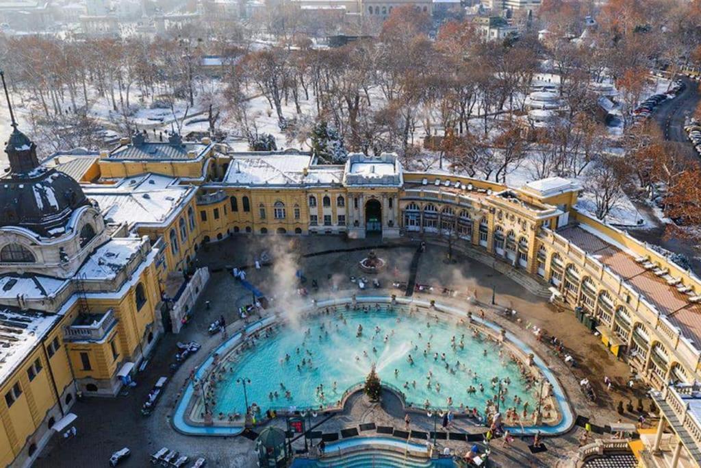 Parisian Soul In The Heart Of Budapest Esterno foto