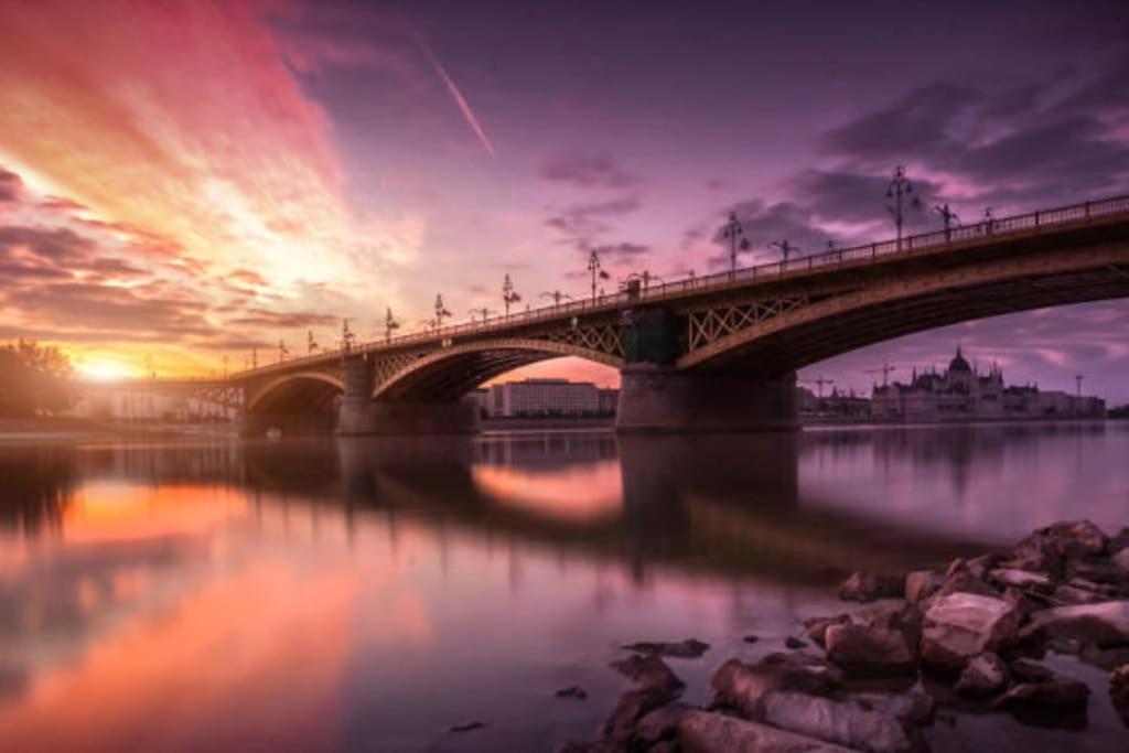 Parisian Soul In The Heart Of Budapest Esterno foto