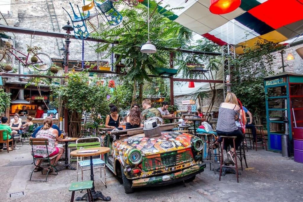 Parisian Soul In The Heart Of Budapest Esterno foto